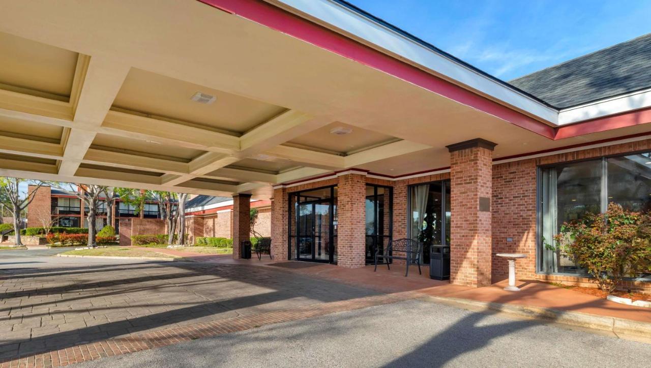 Magnuson Grand Hotel And Conference Center Tyler Exterior foto